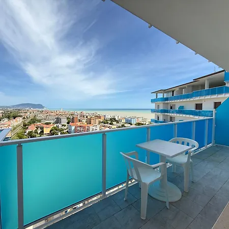 P097 - Porto Recanati, Trilocale Con Terrazza Panoramica E Vista Mare