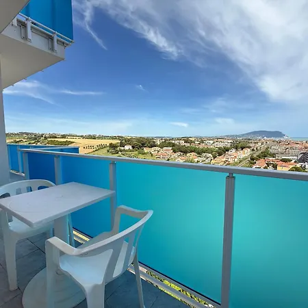 P097 - Porto Recanati, Trilocale Con Terrazza Panoramica E Vista Mare Apartament *
